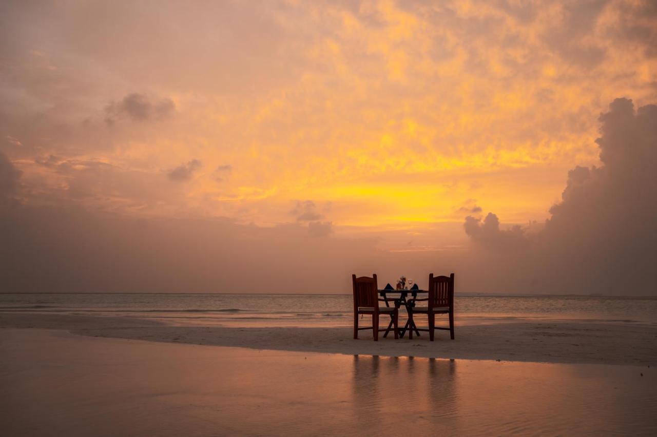 Island Luxury Boutique Hotel - Fulhadhoo Exterior photo